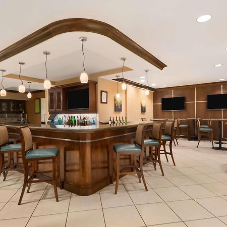 Hilton Garden Inn Dulles North Ашбърн Екстериор снимка