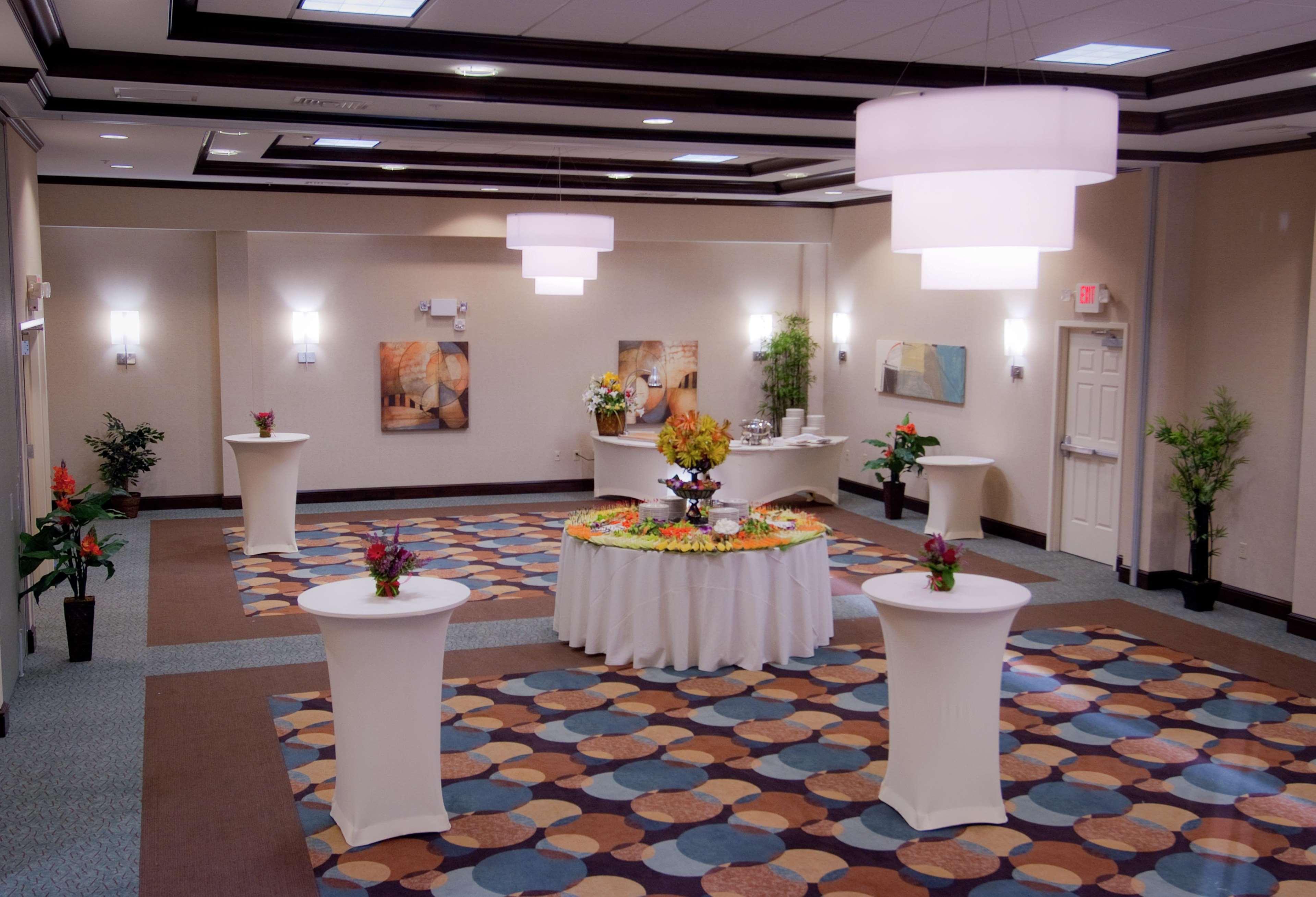 Hilton Garden Inn Dulles North Ашбърн Екстериор снимка