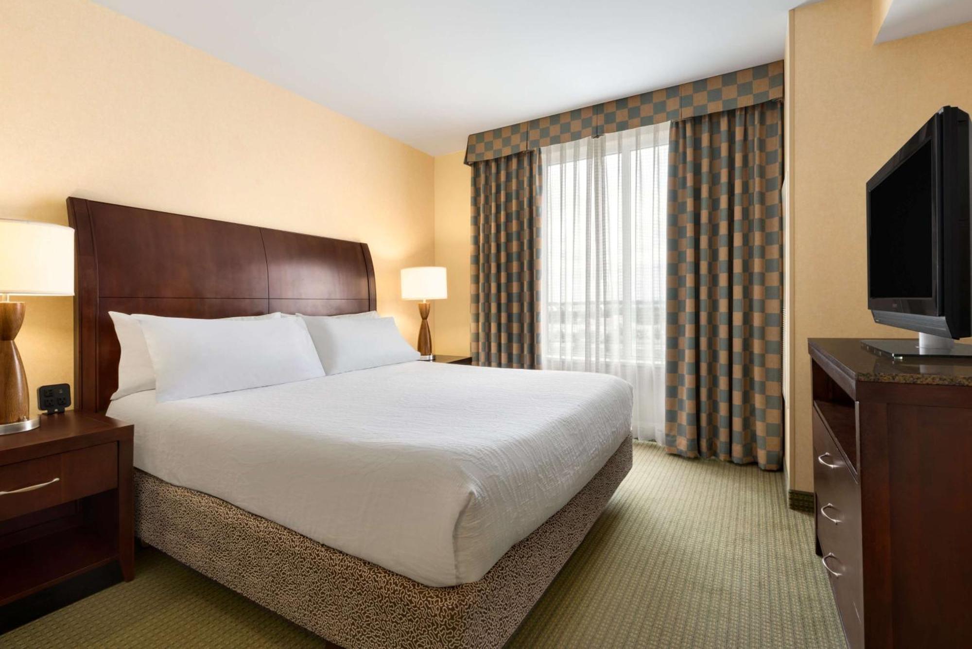 Hilton Garden Inn Dulles North Ашбърн Екстериор снимка