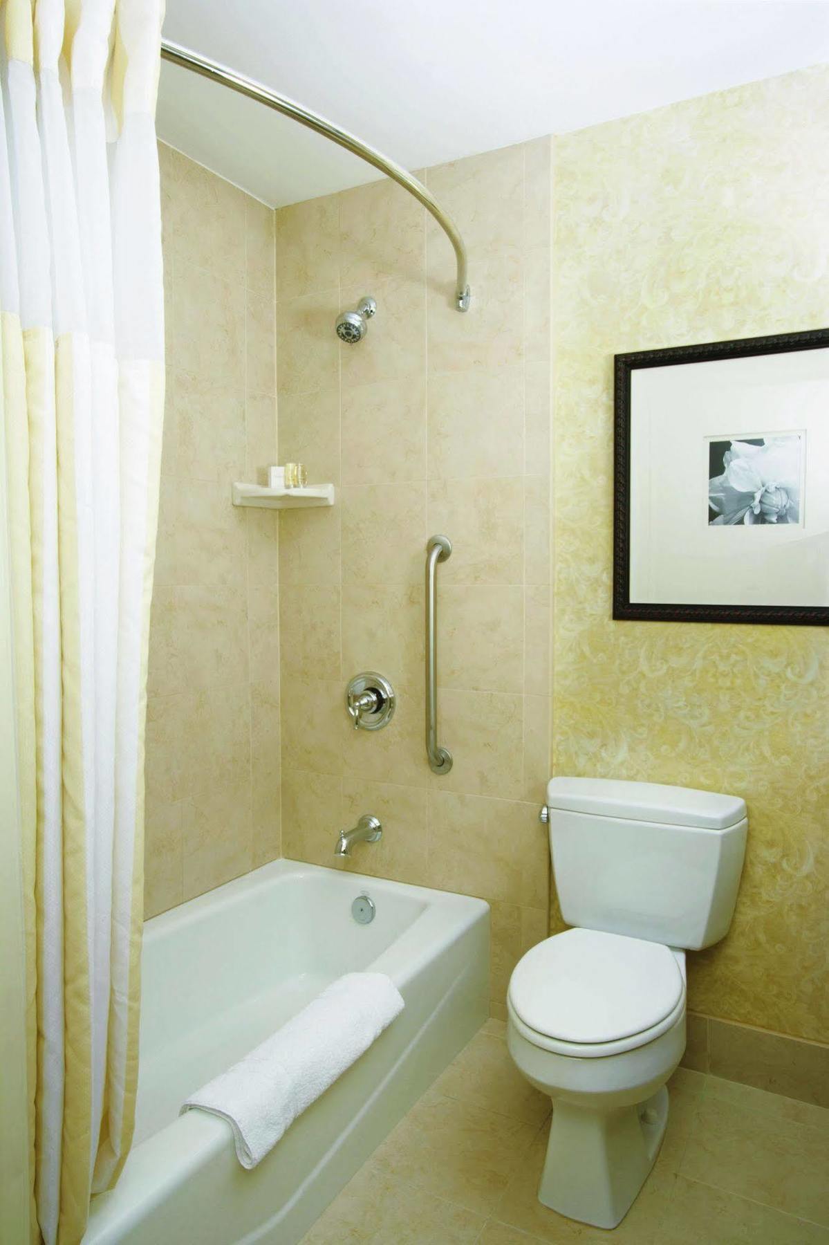 Hilton Garden Inn Dulles North Ашбърн Екстериор снимка